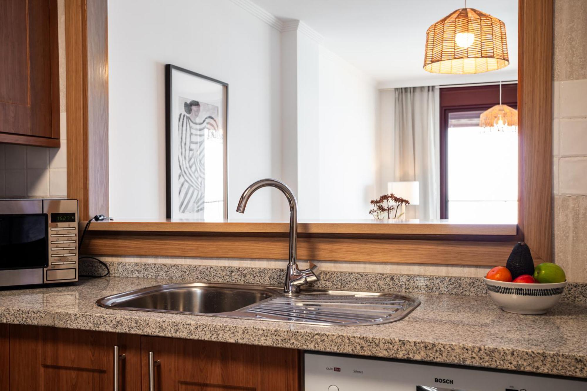 Buenavista Lifestyle By Sur Suites Фуэнхирола Экстерьер фото