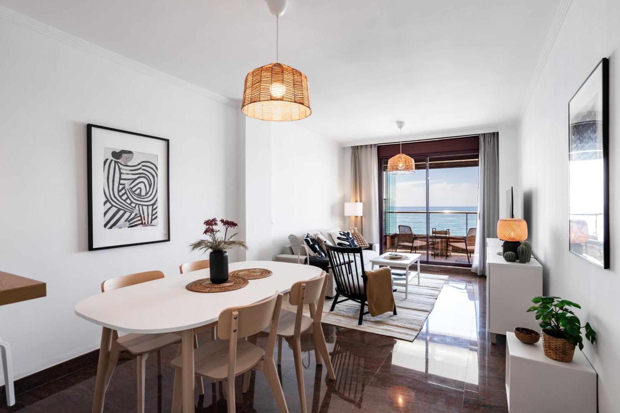 Buenavista Lifestyle By Sur Suites Фуэнхирола Экстерьер фото